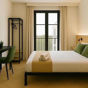 Hostal Parisien